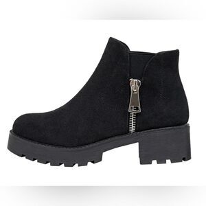 Cushionaire Portia Chunky Black Vegan Leather Ankle Boots size 9